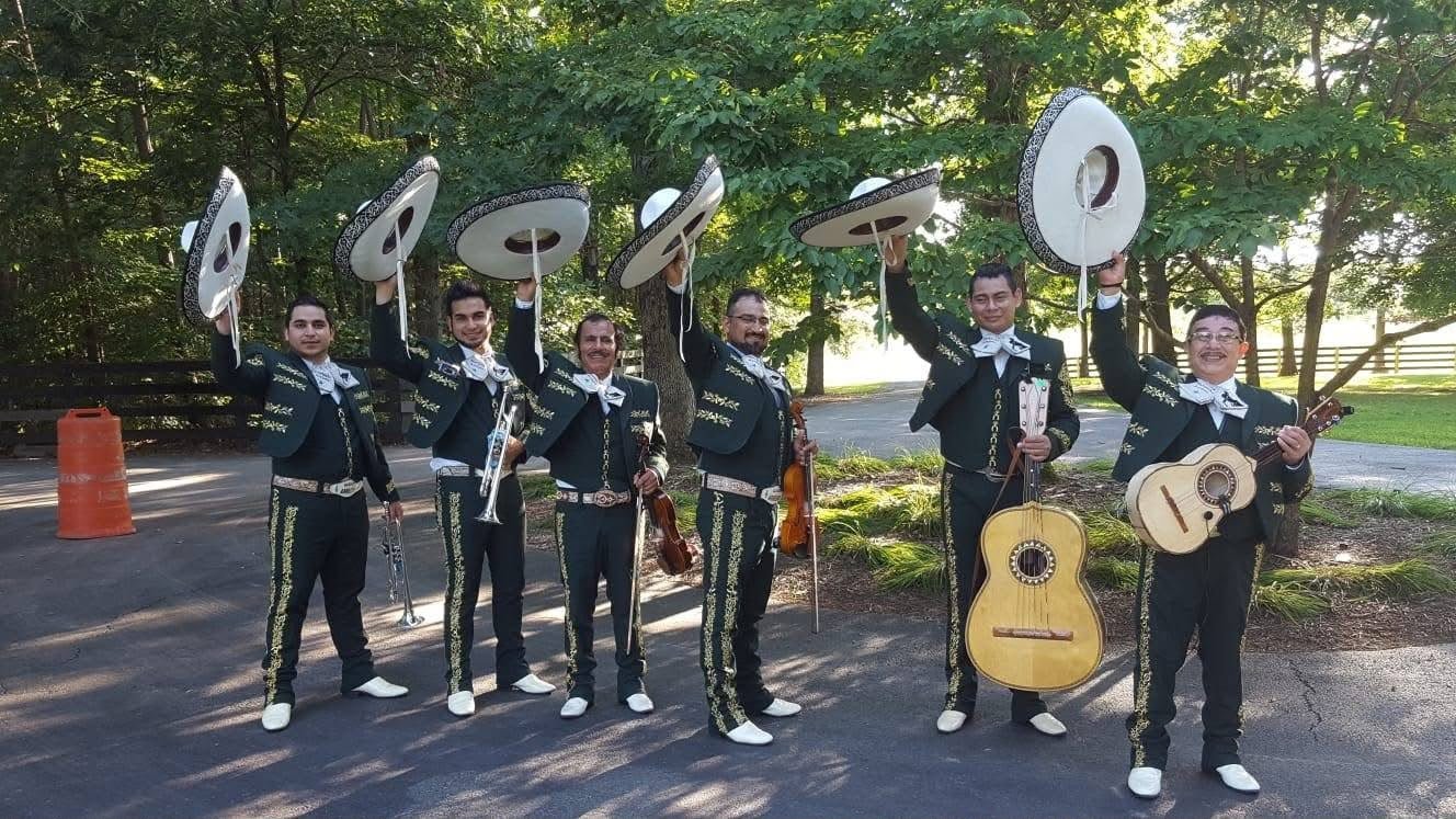Inauguraciones de Negocios - Agrupación Mariachi Arriero